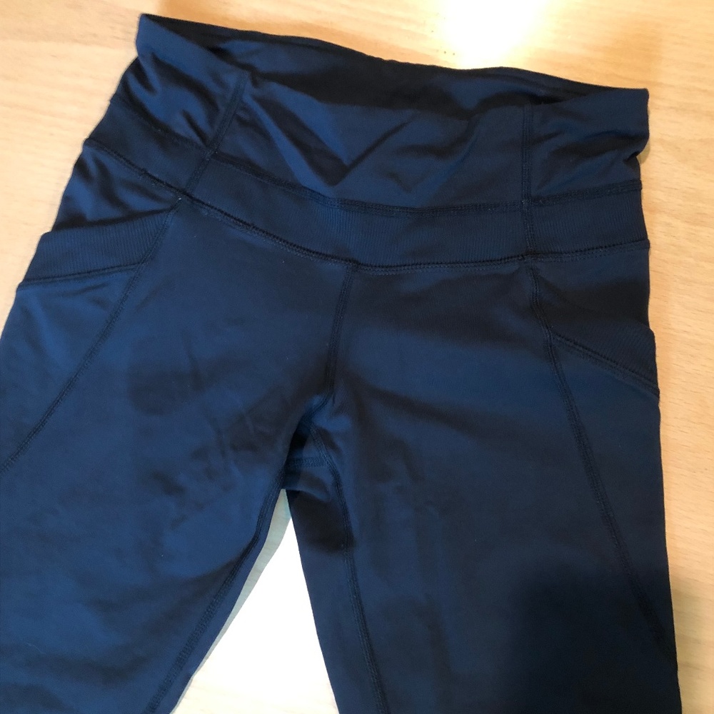 Black Lululemon Crops